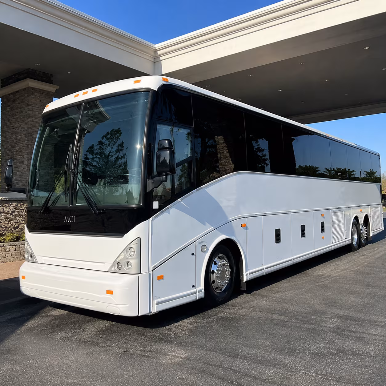 international arrivals and group transfers at dtw s mcnamara terminal