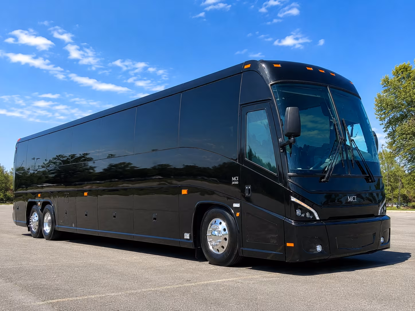 minibus and charter bus rentals for traverse city and southwest michigan wine trips