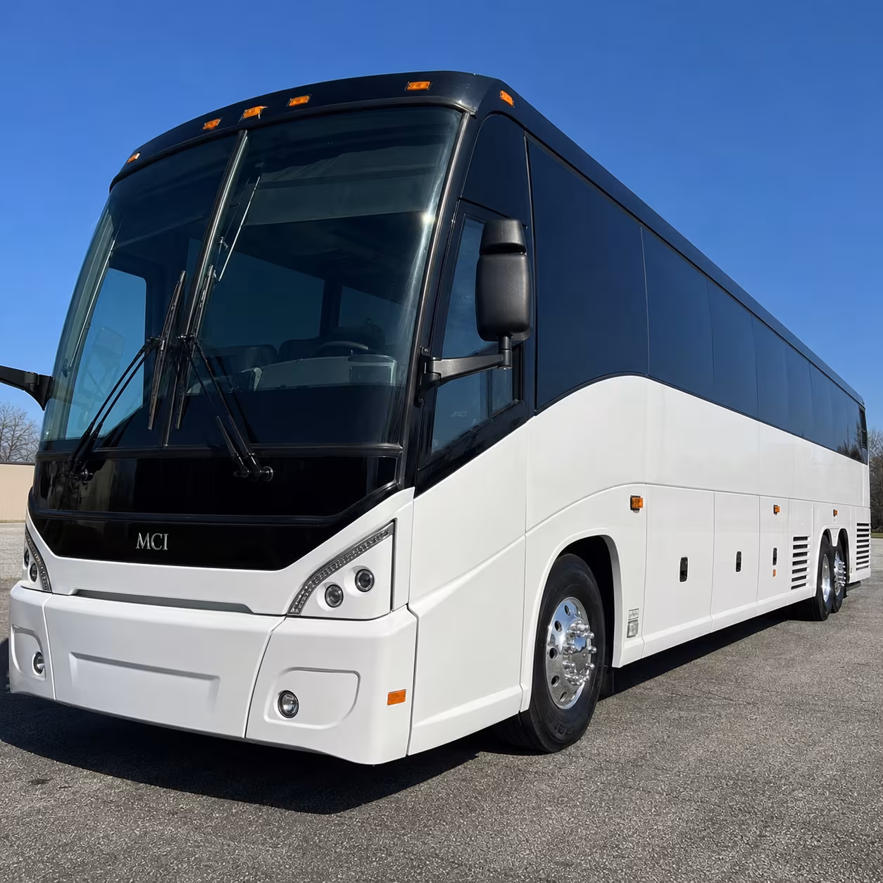 shuttle buses between dtw s mcnamara and north terminals